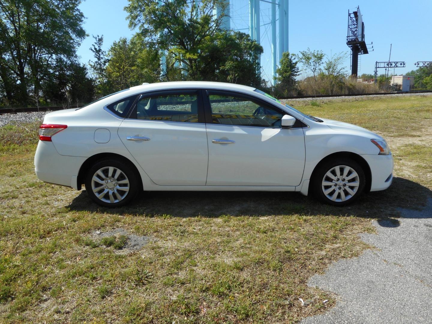 2015 White Nissan Sentra S 6MT (3N1AB7APXFY) with an 1.8L L4 SFI DOHC 16V engine, 6-Speed Automatic transmission, located at 2553 Airline Blvd, Portsmouth, VA, 23701, (757) 488-8331, 36.813889, -76.357597 - ***VEHICLE TERMS*** Down Payment: $999 Weekly Payment: $85 APR: 23.9% Repayment Terms: 42 Months *** CALL ELIZABETH SMITH - DIRECTOR OF MARKETING @ 757-488-8331 TO SCHEDULE YOUR APPOINTMENT TODAY AND GET PRE-APPROVED RIGHT OVER THE PHONE*** - Photo#4